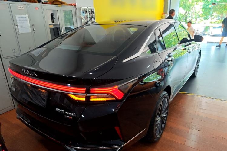 Used Dongfeng Aeolus Yixuan MAX 2021 1.5T Ultra-Stylish Trendsetter Edition Rear Right 45 Deg