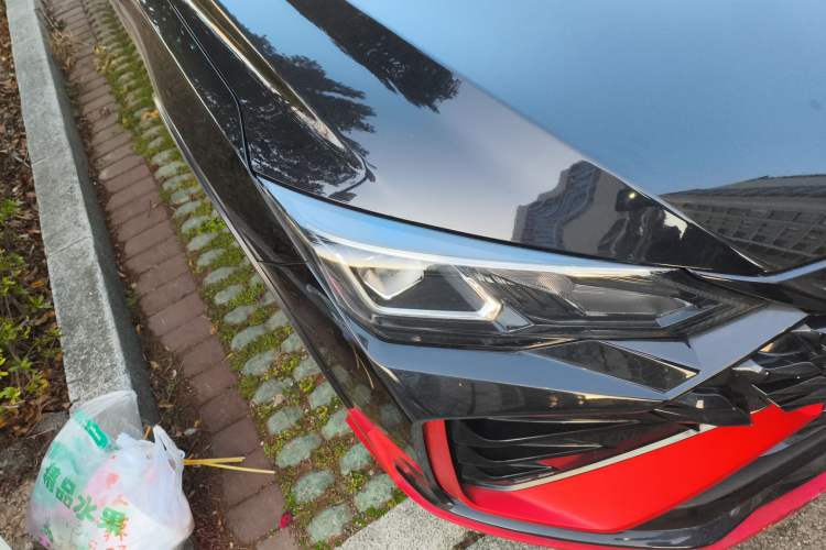 Used Dongfeng Aeolus Yixuan MAX 2021 1.5T Dark Night Sharp Edition Right Front Headlight
