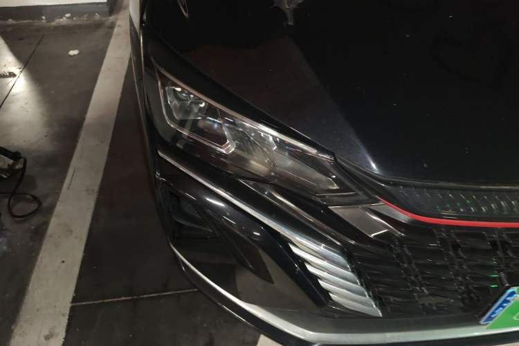 Used Dongfeng Aeolus Yixuan MAX 2021 1.5T Ultra-Stylish Trendsetter Edition Right Front Headlight