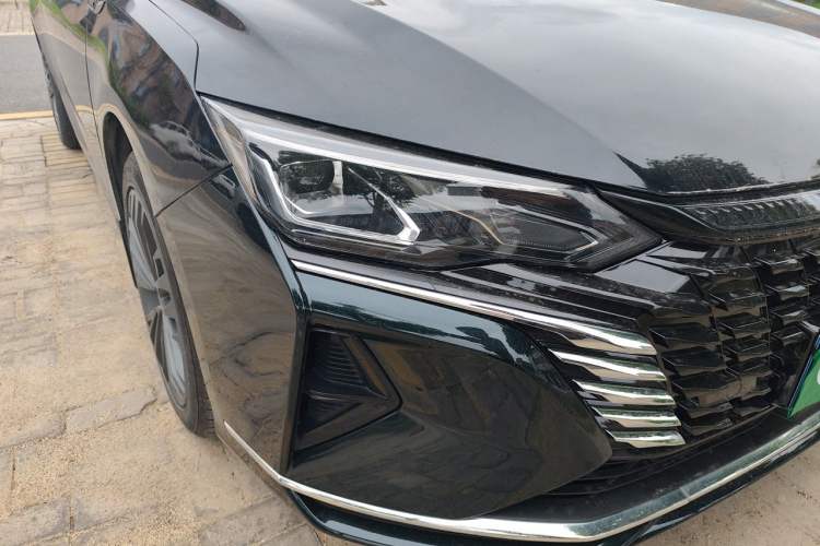 Used Dongfeng Aeolus Yixuan MAX 2021 1.5T Super-Powered Dad Edition Right Front Headlight