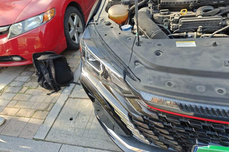 Used Dongfeng Aeolus Yixuan MAX 2021 1.5T Ultra-Stylish Trendsetter Edition Right Front Headlight