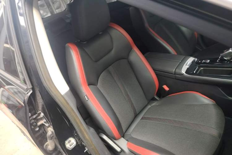 Used Dongfeng Aeolus Yixuan MAX 2021 1.5T Super-Powered Dad Edition Right Front Seat