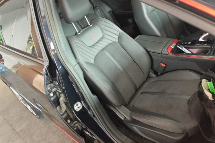 Used Dongfeng Aeolus Yixuan MAX 2021 1.5T Dark Night Sharp Edition Right Front Seat