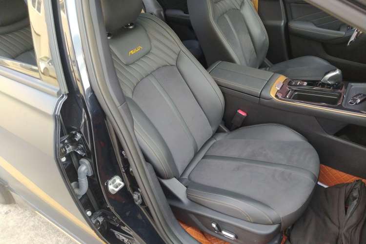 Used Dongfeng Aeolus Yixuan MAX 2021 1.5T Dark Night Holy Light Edition (Hybrid) Right Front Seat
