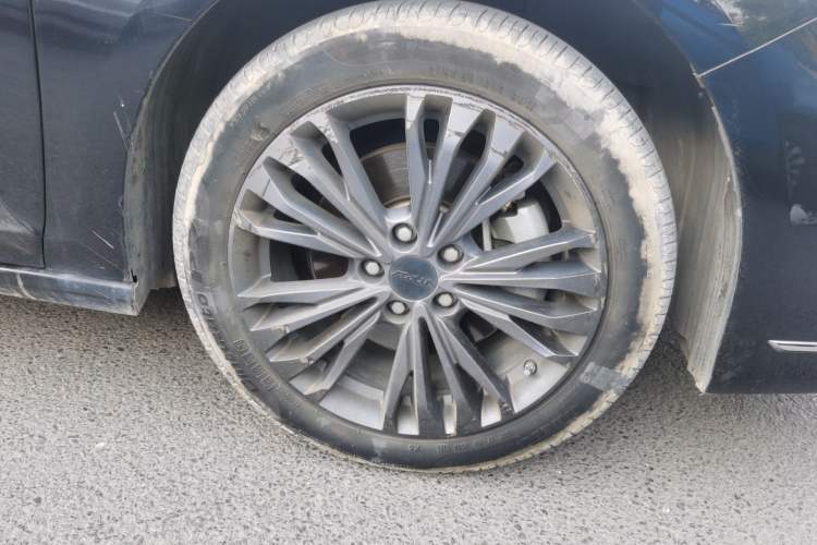 Used Dongfeng Aeolus Yixuan MAX 2021 1.5T Super Cool Dad Edition Right Front Wheel Hub