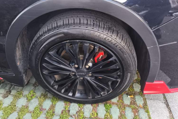 Used Dongfeng Aeolus Yixuan MAX 2021 1.5T Dark Night Sharp Edition Right Front Wheel Hub