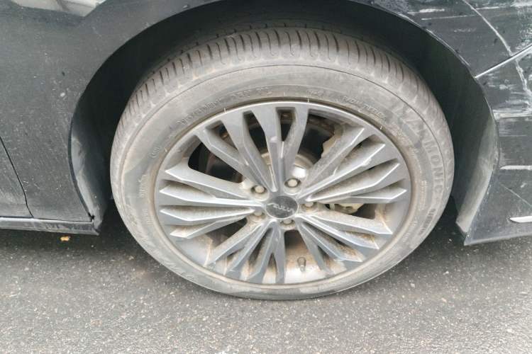 Used Dongfeng Aeolus Yixuan MAX 2021 Super-Efficient Dad Hybrid Edition Right Front Wheel Hub