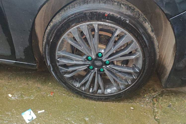 Used Dongfeng Aeolus Yixuan MAX 2021 1.5T Super-Powered Dad Edition Right Front Wheel Hub