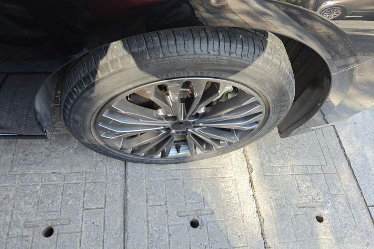 Used Dongfeng Aeolus Yixuan MAX 2021 1.5T Ultra-Stylish Trendsetter Edition Right Front Wheel Hub