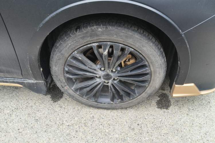 Used Dongfeng Aeolus Yixuan MAX 2021 1.5T Nightbreak Dawn Edition Right Front Wheel Hub