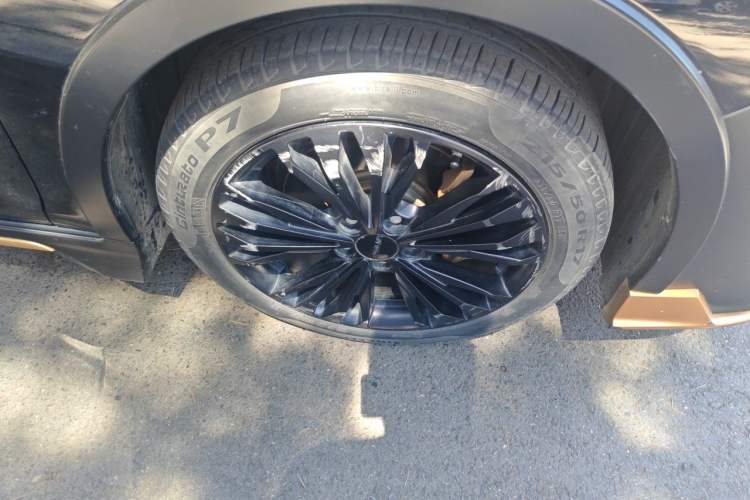 Used Dongfeng Aeolus Yixuan MAX 2021 1.5T Nightbreak Dawn Edition Right Front Wheel Hub
