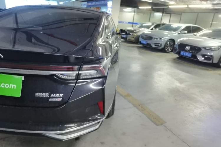 Used Dongfeng Aeolus Yixuan MAX 2021 1.5T Ultra-Stylish Trendsetter Edition Right Rear Taillight