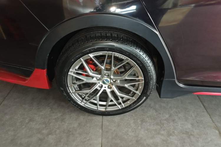 Used Dongfeng Aeolus Yixuan MAX 2021 1.5T Dark Night Sharp Edition Right Rear Wheel Hub