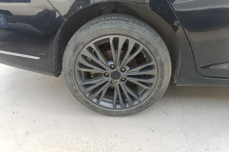 Used Dongfeng Aeolus Yixuan MAX 2021 1.5T Super-Powered Dad Edition Right Rear Wheel Hub