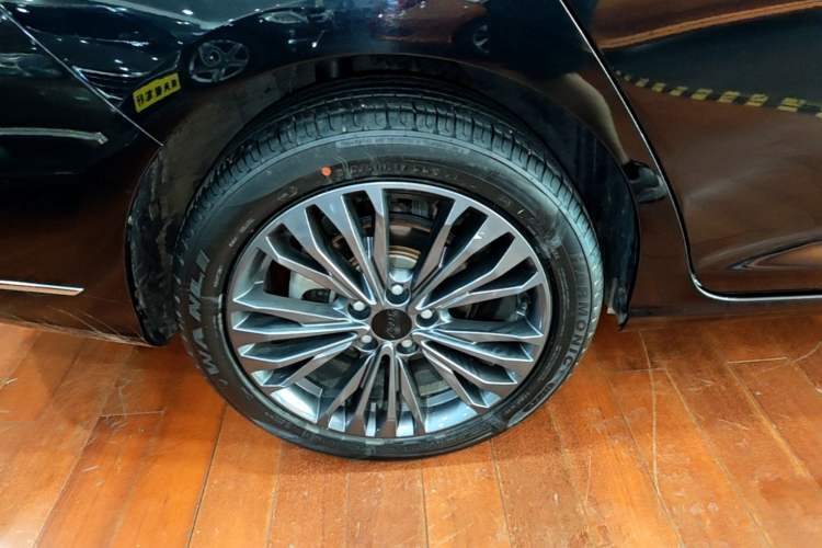 Used Dongfeng Aeolus Yixuan MAX 2021 1.5T Ultra-Stylish Trendsetter Edition Right Rear Wheel Hub