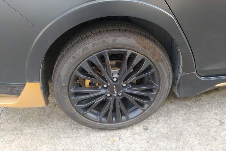 Used Dongfeng Aeolus Yixuan MAX 2021 1.5T Dark Night Holy Light Edition (Hybrid) Right Rear Wheel Hub