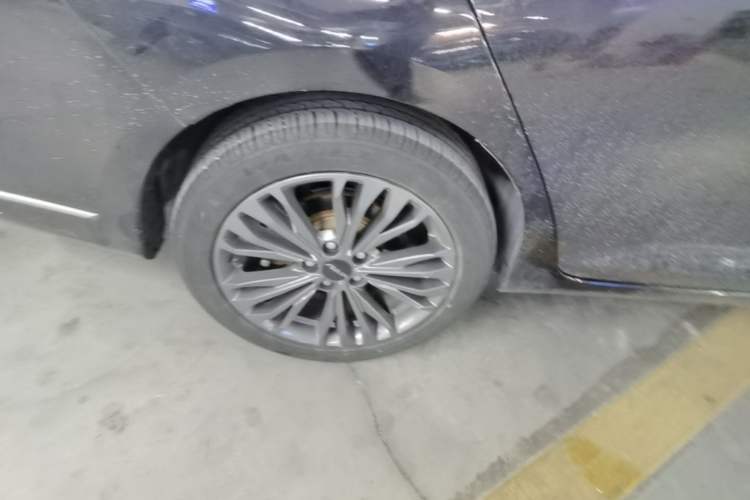 Used Dongfeng Aeolus Yixuan MAX 2021 1.5T Ultra-Stylish Trendsetter Edition Right Rear Wheel Hub