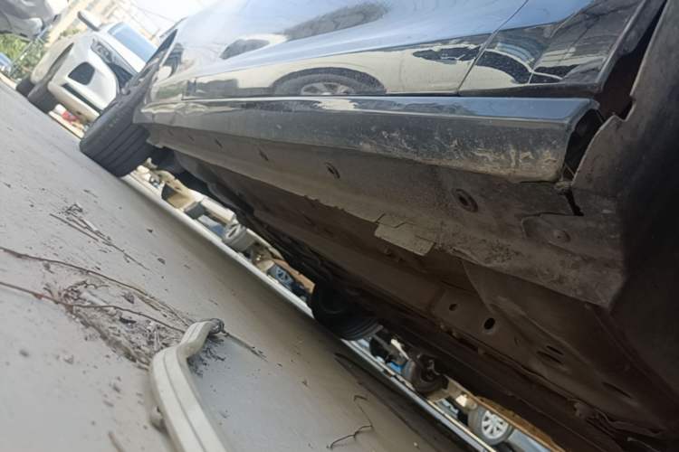 Used Dongfeng Aeolus Yixuan MAX 2021 1.5T Super-Powered Dad Edition Right Side Sill