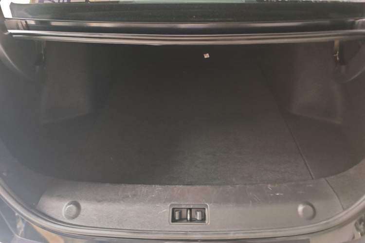 Used Dongfeng Aeolus Yixuan MAX 2021 1.5T Ultra-Stylish Trendsetter Edition Trunk