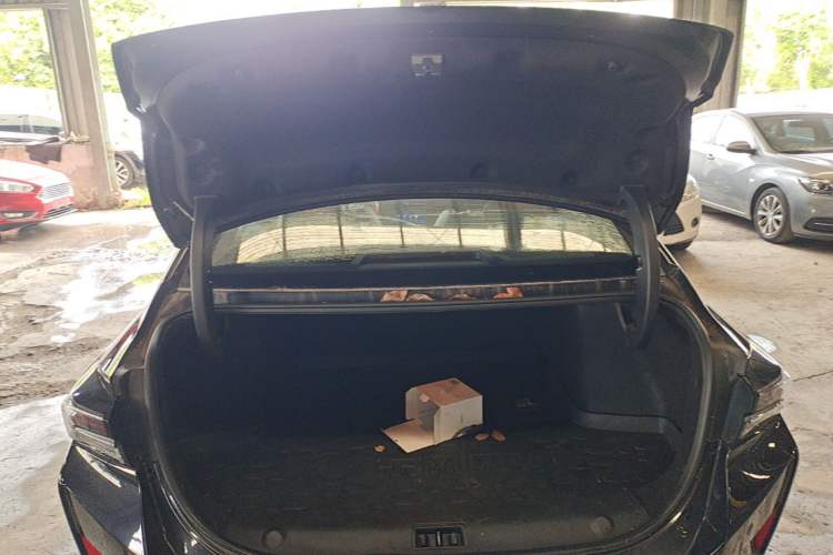 Used Dongfeng Aeolus Yixuan MAX 2021 1.5T Ultra-Stylish Trendsetter Edition Trunk