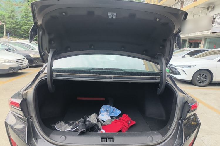 Used Dongfeng Aeolus Yixuan MAX 2021 1.5T Dark Night Sharp Edition Trunk