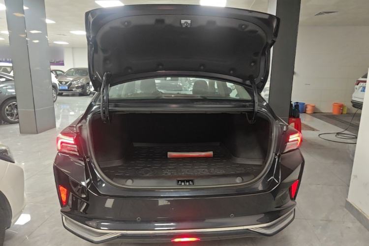 Used Dongfeng Aeolus Yixuan MAX 2021 1.5T Super-Powered Dad Edition Trunk