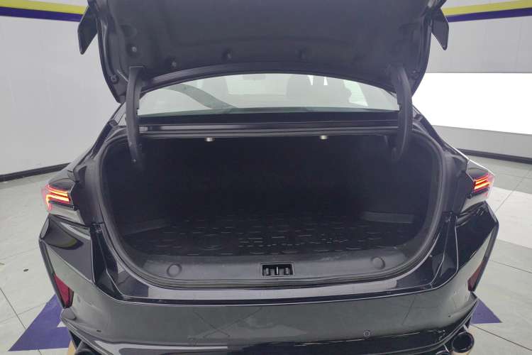 Used Dongfeng Aeolus Yixuan MAX 2021 1.5T Nightbreak Dawn Edition Trunk