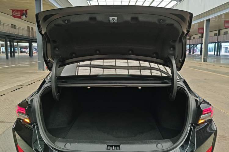 Used Dongfeng Aeolus Yixuan MAX 2021 1.5T Super Cool Dad Edition Trunk
