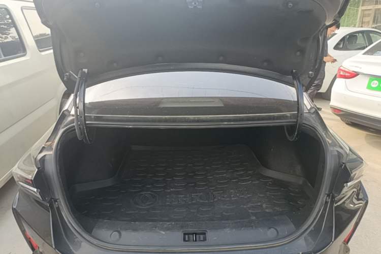 Used Dongfeng Aeolus Yixuan MAX 2021 1.5T Super-Powered Dad Edition Trunk