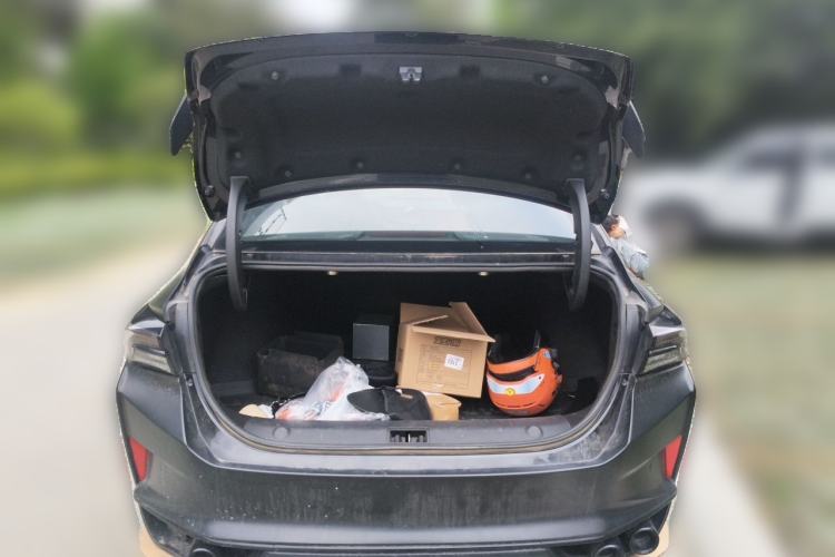 Used Dongfeng Aeolus Yixuan MAX 2021 1.5T Nightbreak Dawn Edition Trunk