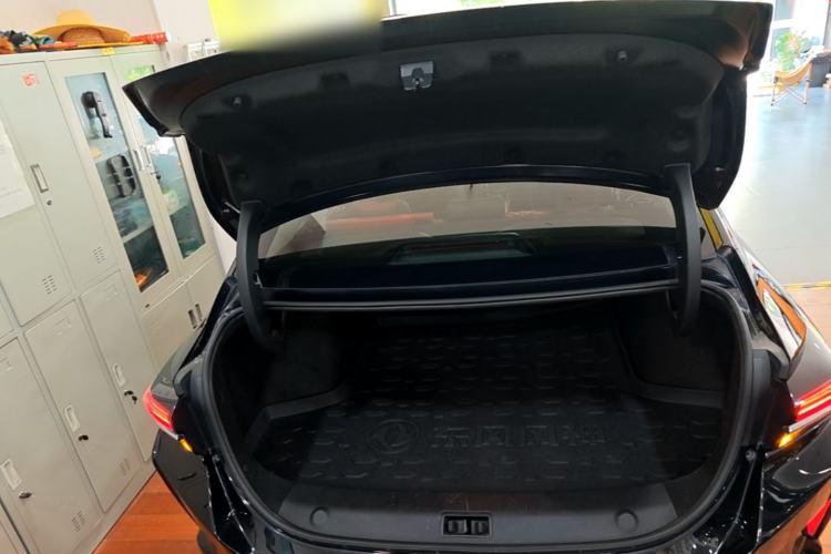 Used Dongfeng Aeolus Yixuan MAX 2021 1.5T Ultra-Stylish Trendsetter Edition Trunk