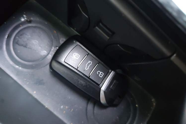 Used Dongfeng Aeolus Yixuan MAX 2021 1.5T Ultra-Stylish Trendsetter Edition Vehicle Key