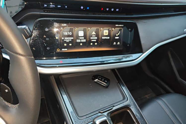 Used Dongfeng Aeolus Yixuan MAX 2021 1.5T Super Cool Dad Edition Audio And AC Panel