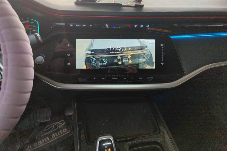 Used Dongfeng Aeolus Yixuan MAX 2021 1.5T Super-Powered Dad Edition Audio And AC Panel