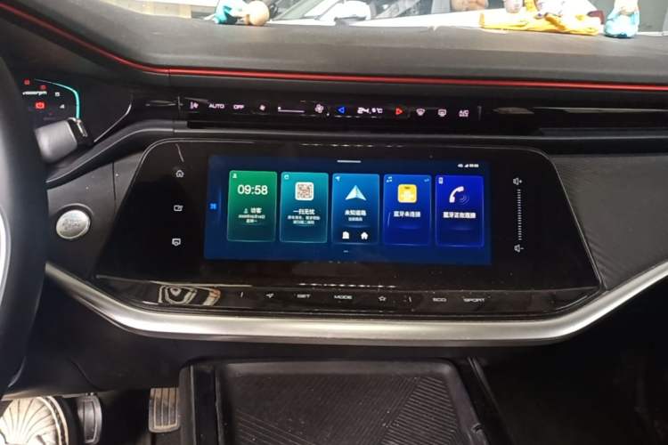 Used Dongfeng Aeolus Yixuan MAX 2021 1.5T Super-Powered Dad Edition Audio And AC Panel