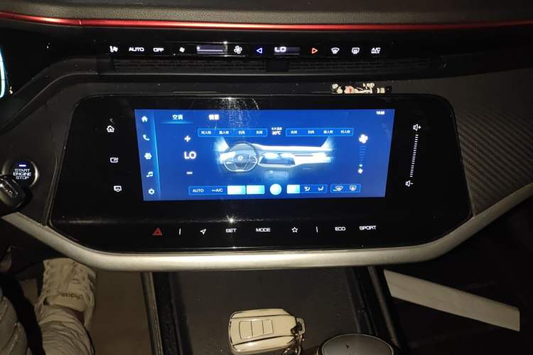 Used Dongfeng Aeolus Yixuan MAX 2021 1.5T Super-Powered Dad Edition Audio And AC Panel