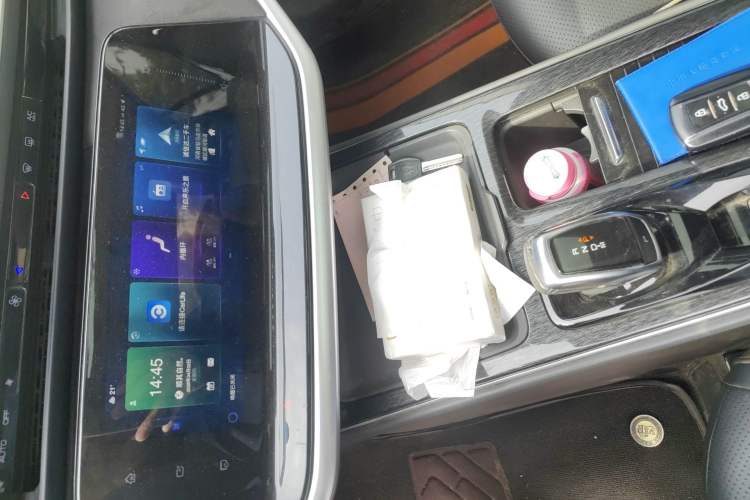 Used Dongfeng Aeolus Yixuan MAX 2021 1.5T Super Cool Dad Edition Audio And AC Panel