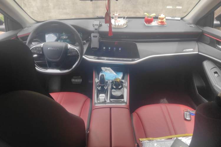 Used Dongfeng Aeolus Yixuan MAX 2021 1.5T Ultra-Stylish Trendsetter Edition Center Console