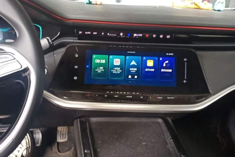 Used Dongfeng Aeolus Yixuan MAX 2021 1.5T Super-Powered Dad Edition Center Console