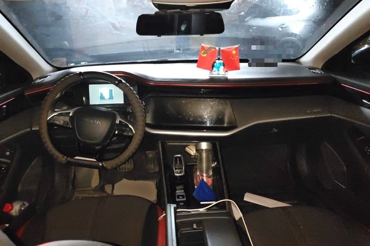 Used Dongfeng Aeolus Yixuan MAX 2021 1.5T Super-Powered Dad Edition Center Console