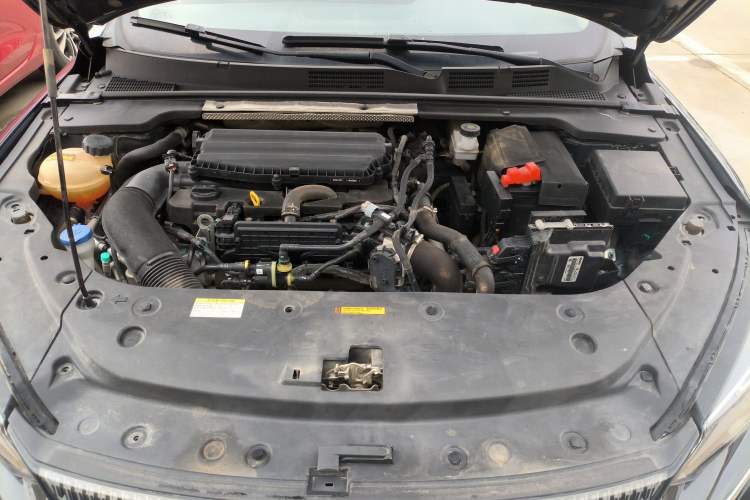 Used Dongfeng Aeolus Yixuan MAX 2021 1.5T Super-Powered Dad Edition Engine Bay
