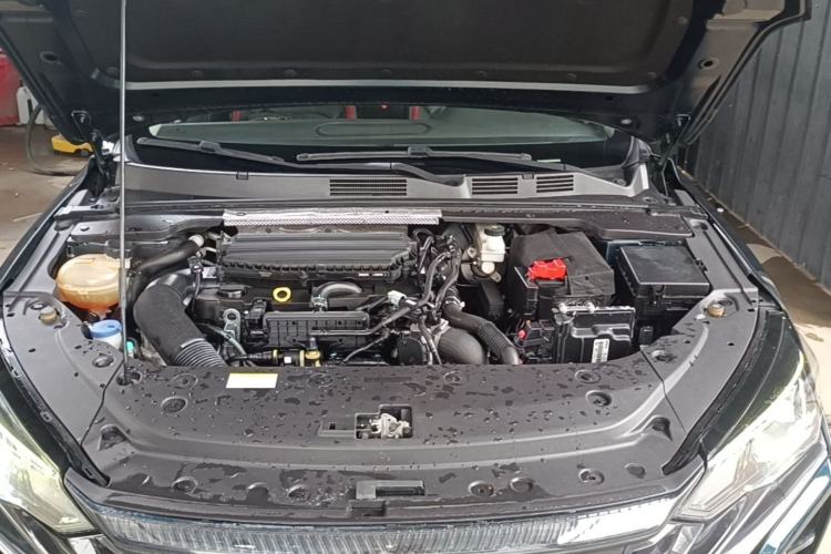 Used Dongfeng Aeolus Yixuan MAX 2021 1.5T Super-Powered Dad Edition Engine Bay