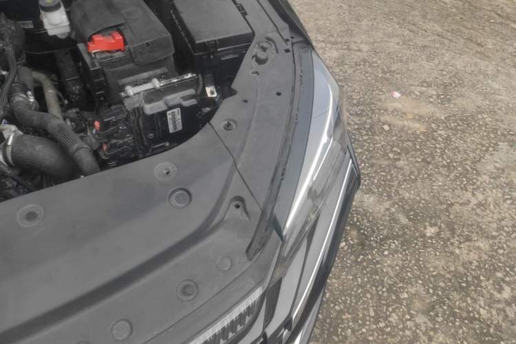 Used Dongfeng Aeolus Yixuan MAX 2021 1.5T Ultra-Stylish Trendsetter Edition Engine Bay Left