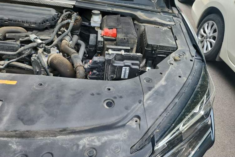 Used Dongfeng Aeolus Yixuan MAX 2021 1.5T Ultra-Stylish Trendsetter Edition Engine Bay Left