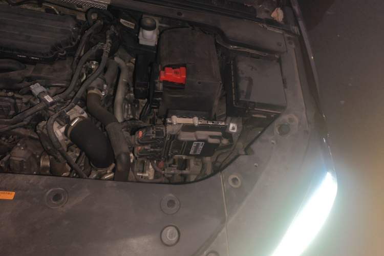 Used Dongfeng Aeolus Yixuan MAX 2021 1.5T Ultra-Stylish Trendsetter Edition Engine Bay Left