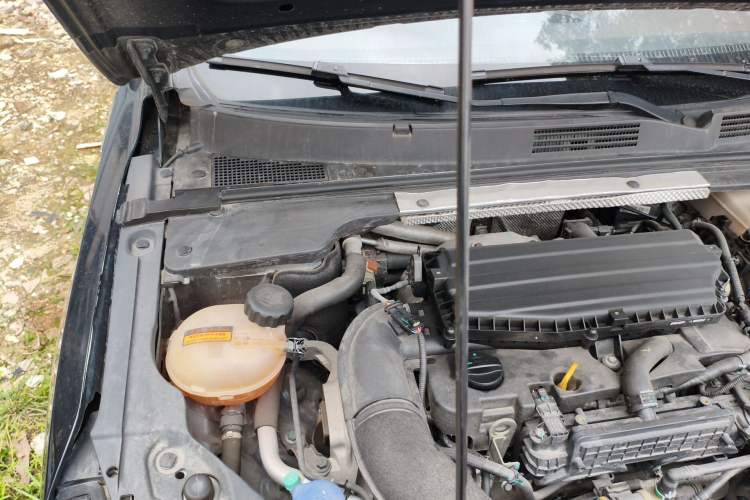 Used Dongfeng Aeolus Yixuan MAX 2021 1.5T Super Cool Dad Edition Engine Bay Right