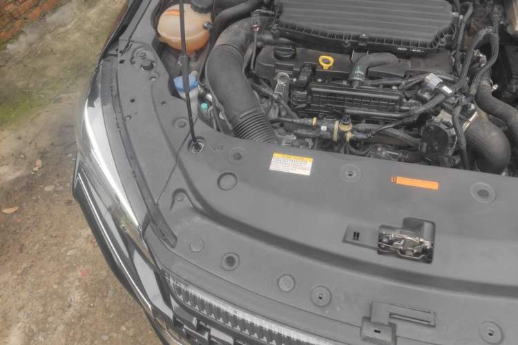 Used Dongfeng Aeolus Yixuan MAX 2021 1.5T Ultra-Stylish Trendsetter Edition Engine Bay Right