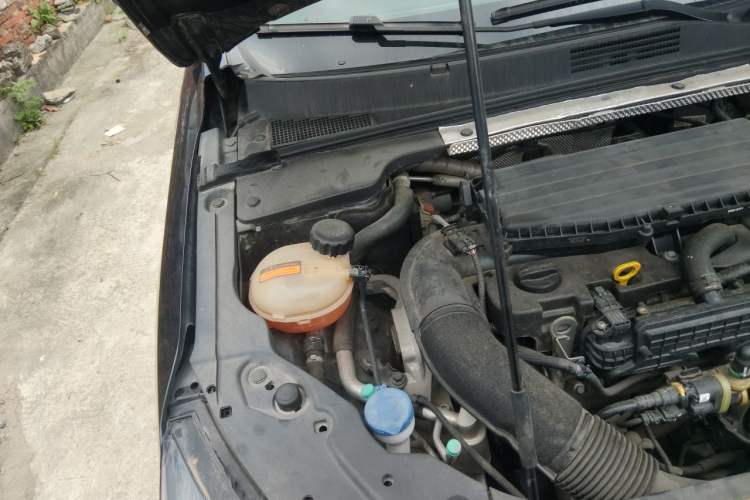 Used Dongfeng Aeolus Yixuan MAX 2021 1.5T Super-Powered Dad Edition Engine Bay Right