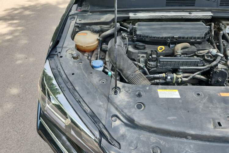Used Dongfeng Aeolus Yixuan MAX 2021 1.5T Ultra-Stylish Trendsetter Edition Engine Bay Right