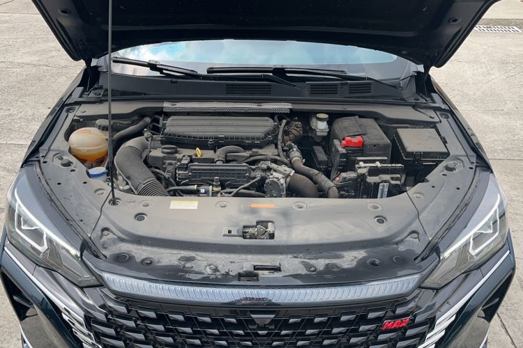 Used Dongfeng Aeolus Yixuan MAX 2021 1.5T Super-Powered Dad Edition Engine Bay